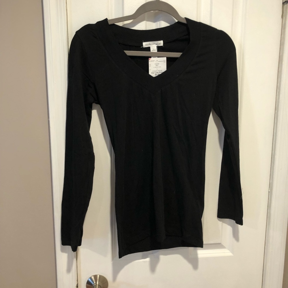 NWT L ambiance apparel black shirt